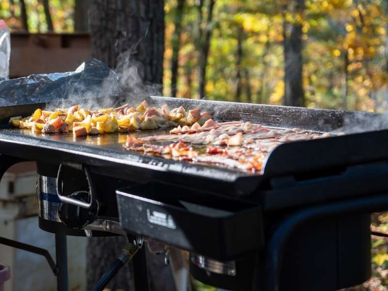 Griddle Gas vs Griddle Listrik, Pahami Perbedaannya dan Pilih Sesuai Kebutuhan Dapur